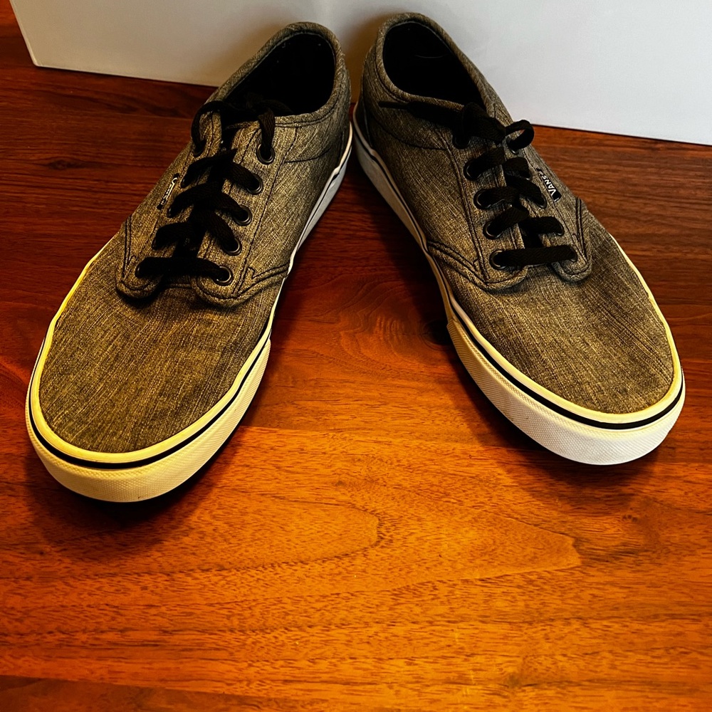 Size 9.5 - VANS Old Skool Off The Wall Skateboarding lace up grey - Picture 1 of 9